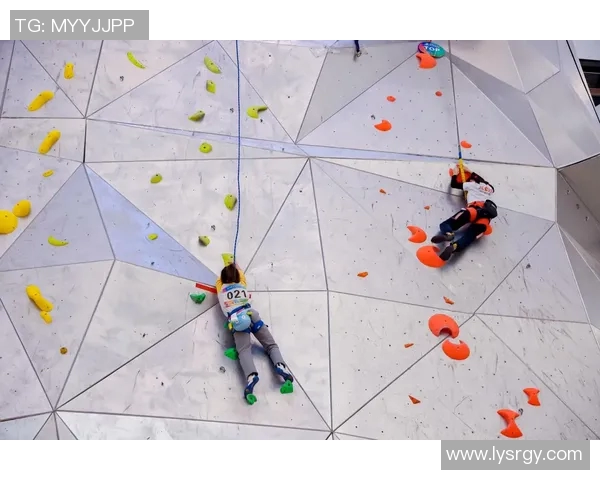 运动新潮流攀岩技术十强上海攀岩队引领体育风尚