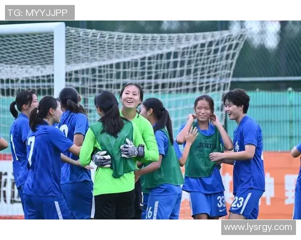 上海足球队技术争议引发热议球迷与专家各抒己见探讨战术与表现 上海足球队技术争议引发热议球迷与专家各抒己见探讨战术与表现